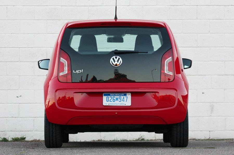  Volkswagen up! 2011 года  (фото 58 из 173)